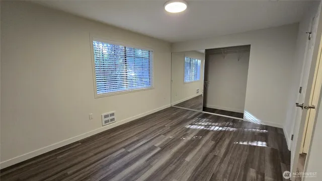 $2,100 | 12515 Northeast 116th Street, Unit B23, Kirkland, WA 98034