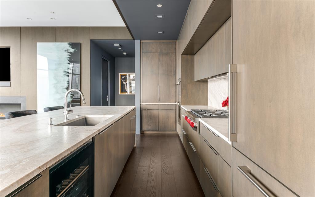 1918 Olive Street, Unit 3403 Dallas, TX 75201 - Photo 4 of 39 a bathroom with stainless steel appliances granite countertop double vanity and a sink