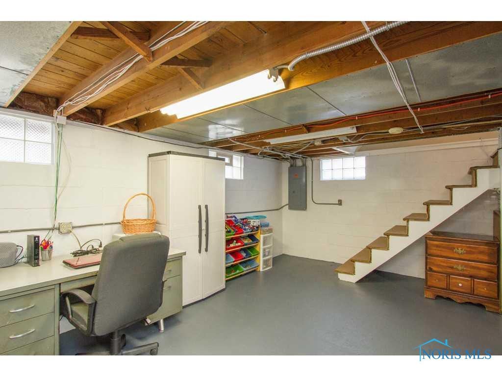 544 Waybridge Road Toledo, OH 43612 - Photo 10 of 18 Gallery Image 10