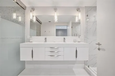 a view of a multi story building