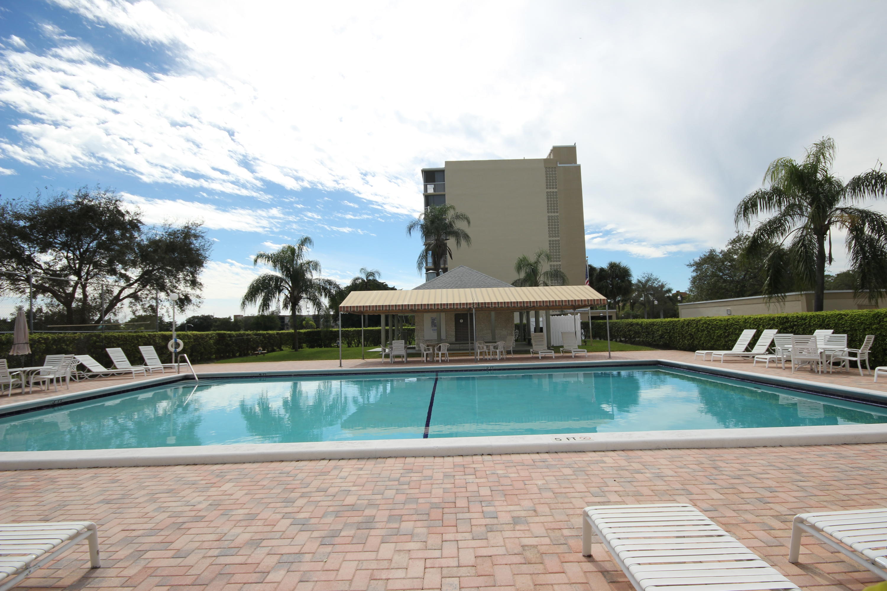 5500 Northwest 2nd Avenue, Unit 623 Boca Raton, FL 33487 - Photo 16 of 17 pool