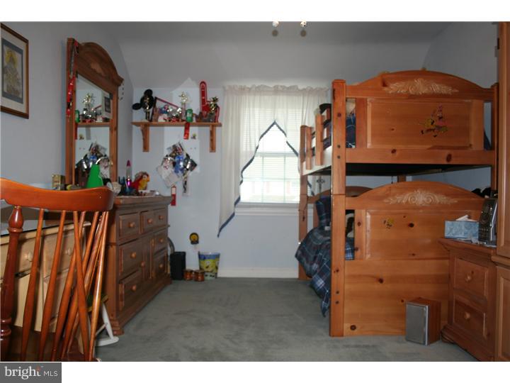 144 Warrior Road Drexel Hill, PA 19026 - Photo 16 of 20 Bedroom 4