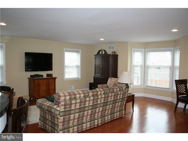 144 Warrior Road Drexel Hill, PA 19026 - Photo 9 of 20 Family Room