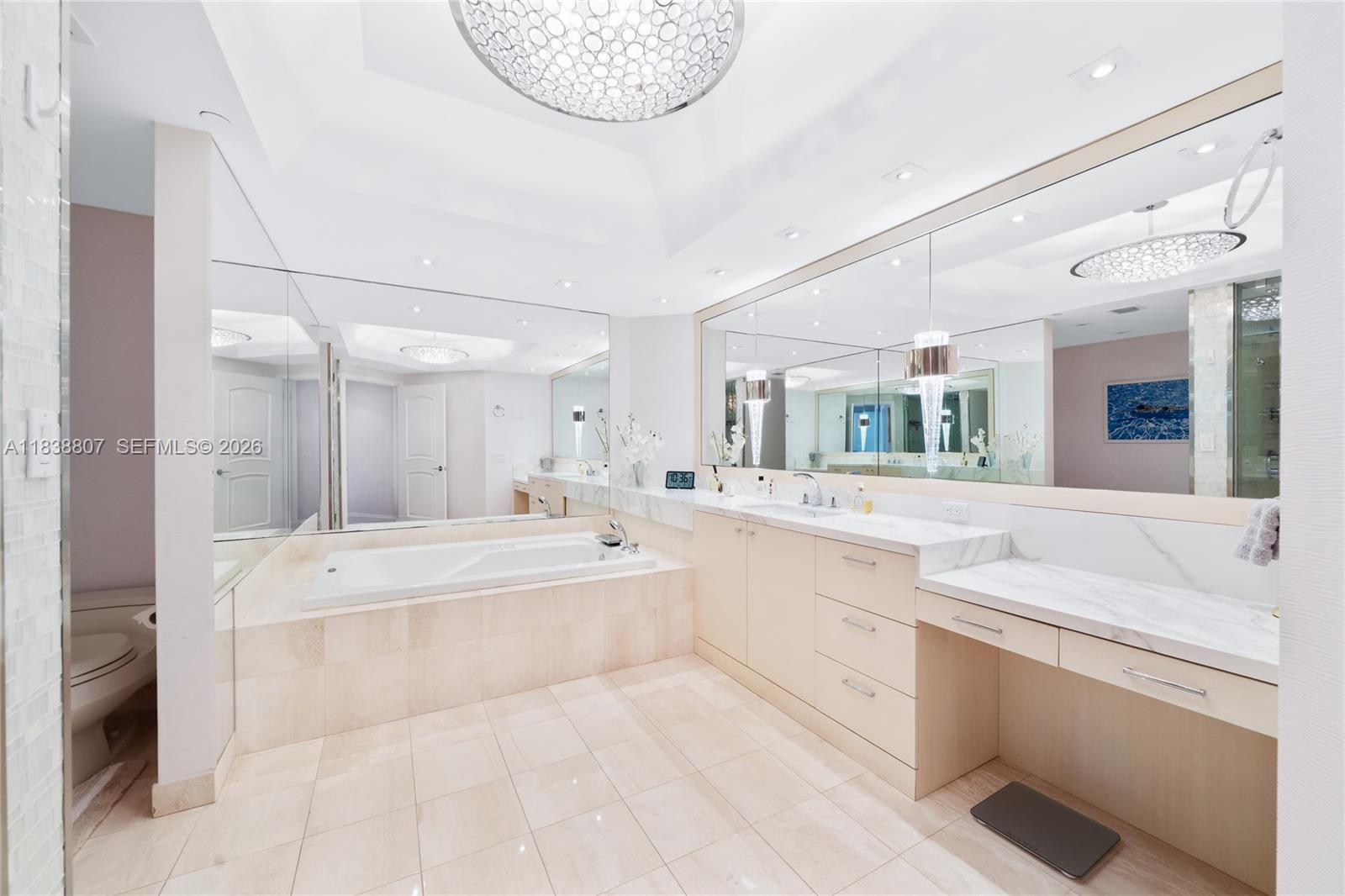2000 Island Boulevard, Unit 2409 Aventura, FL 33160 - Photo 12 of 26 Gallery Image 12