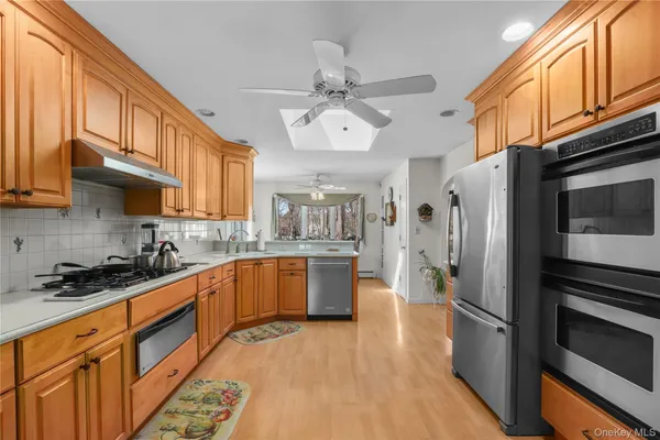 $760,000 | 2378 Pine Grove Court, Yorktown Heights, NY 10598