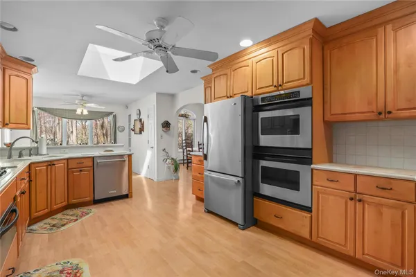 $760,000 | 2378 Pine Grove Court, Yorktown Heights, NY 10598