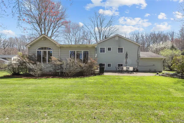 $760,000 | 2378 Pine Grove Court, Yorktown Heights, NY 10598
