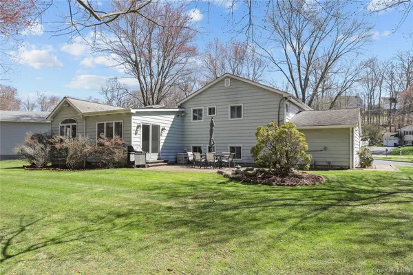 $760,000 | 2378 Pine Grove Court, Yorktown Heights, NY 10598