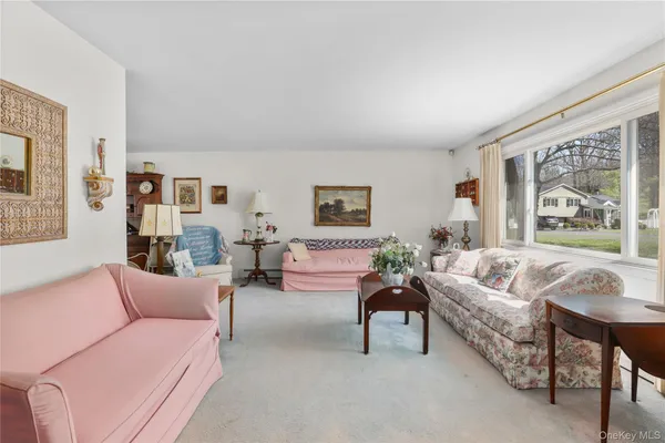 $760,000 | 2378 Pine Grove Court, Yorktown Heights, NY 10598