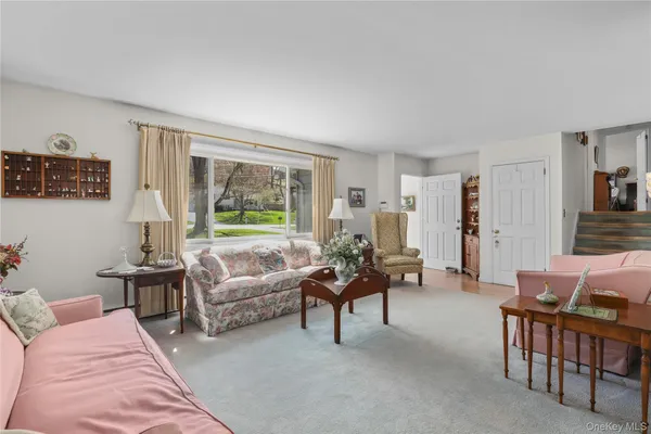 $760,000 | 2378 Pine Grove Court, Yorktown Heights, NY 10598