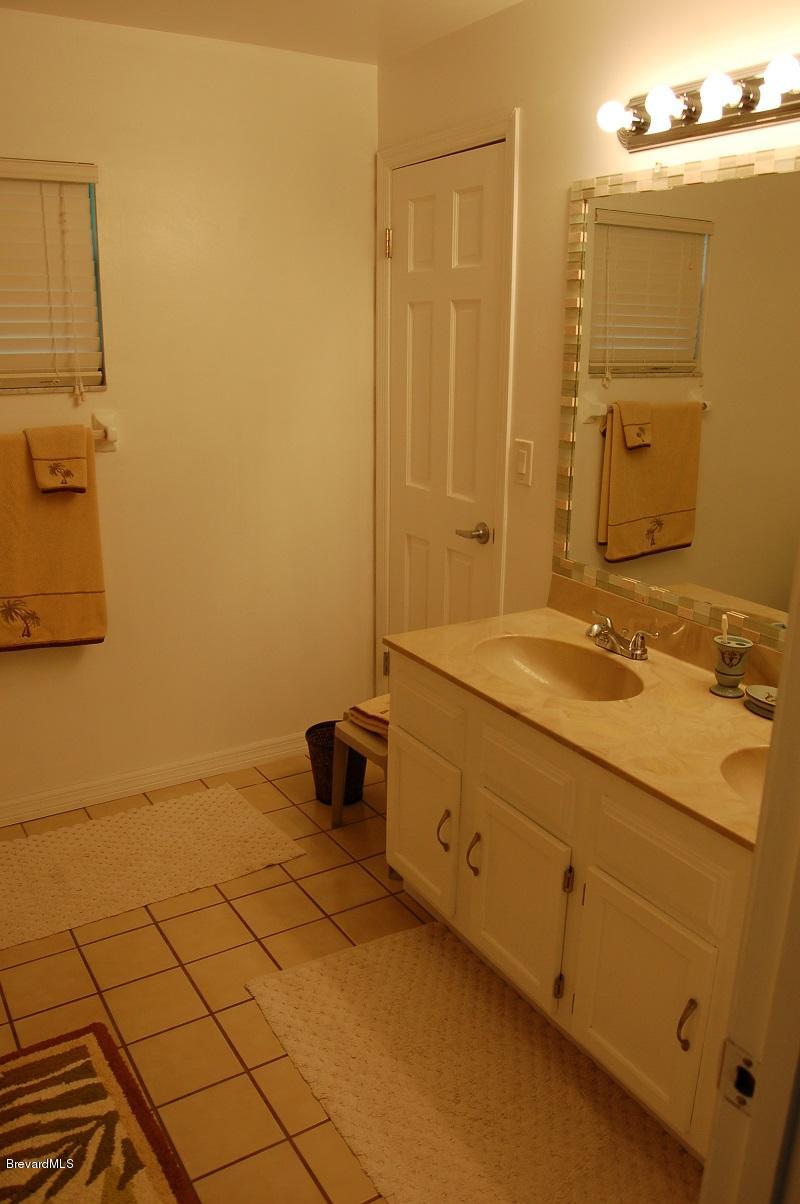 4541 Mustang Road Melbourne, FL 32934 - Photo 24 of 61 guest bath1