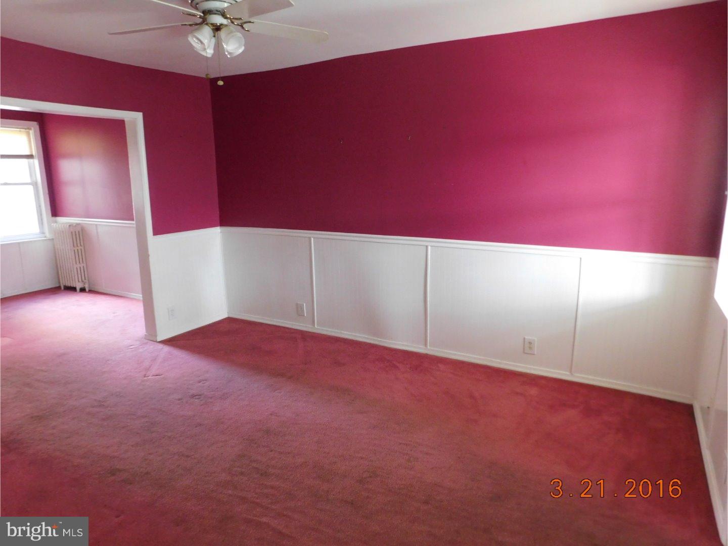 2882 North Congress Road Camden, NJ 08104 - Photo 3 of 19 Living Room
