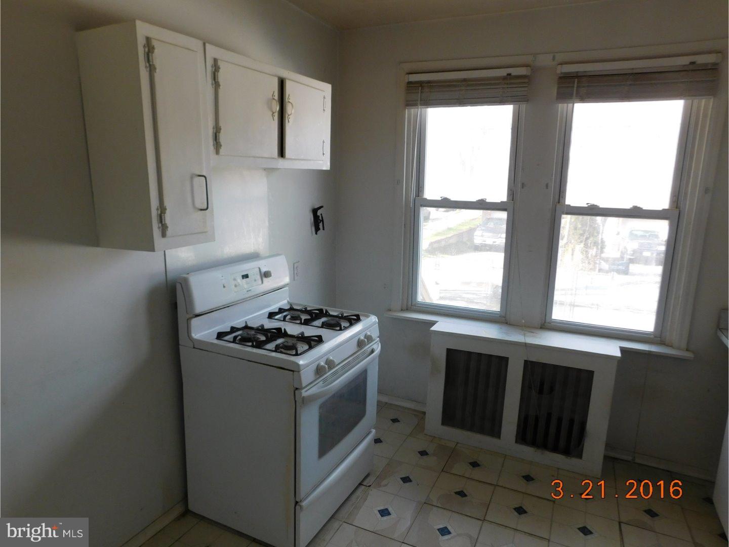 2882 North Congress Road Camden, NJ 08104 - Photo 8 of 19 Kitchen