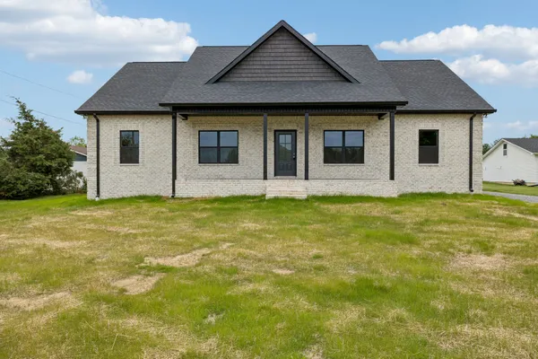 $429,900 | 1702 Ellington Drive, Lafayette, TN 37083