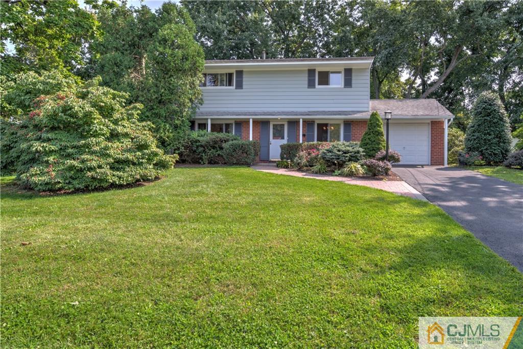 10 Calvin Road Kendall Park, NJ 08824 - Photo 1 of 22 Gallery Image 1