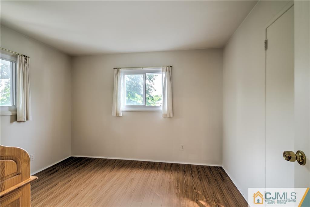 10 Calvin Road Kendall Park, NJ 08824 - Photo 14 of 22 Gallery Image 14