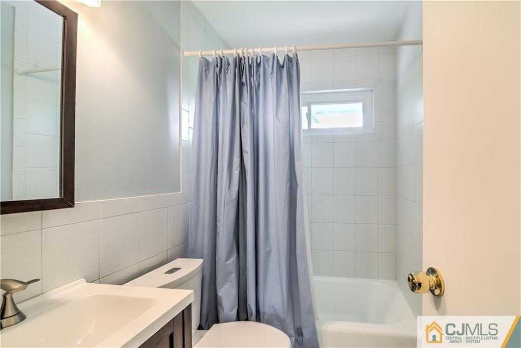 10 Calvin Road Kendall Park, NJ 08824 - Photo 16 of 22 Gallery Image 16