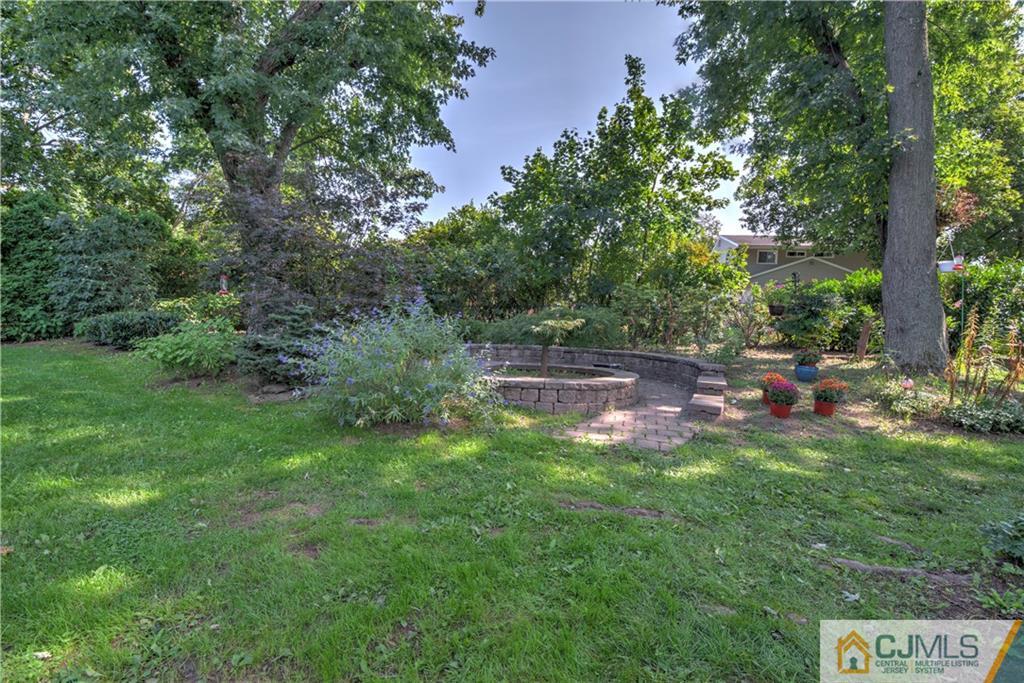 10 Calvin Road Kendall Park, NJ 08824 - Photo 20 of 22 Gallery Image 20