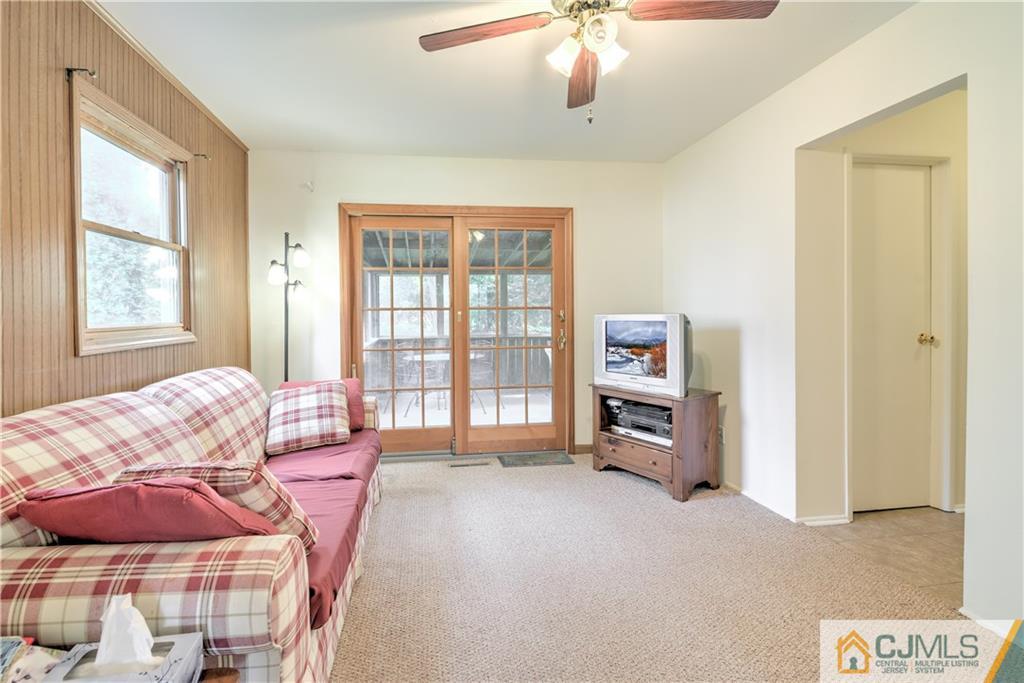 10 Calvin Road Kendall Park, NJ 08824 - Photo 5 of 22 Gallery Image 5