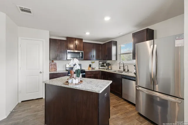 $235,000 | 1041 Pacific Monarch, San Antonio, TX 78253