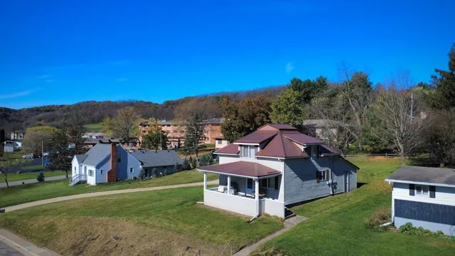 $179,900 | 1304 West Seminary Street, Richland Center, WI 53581