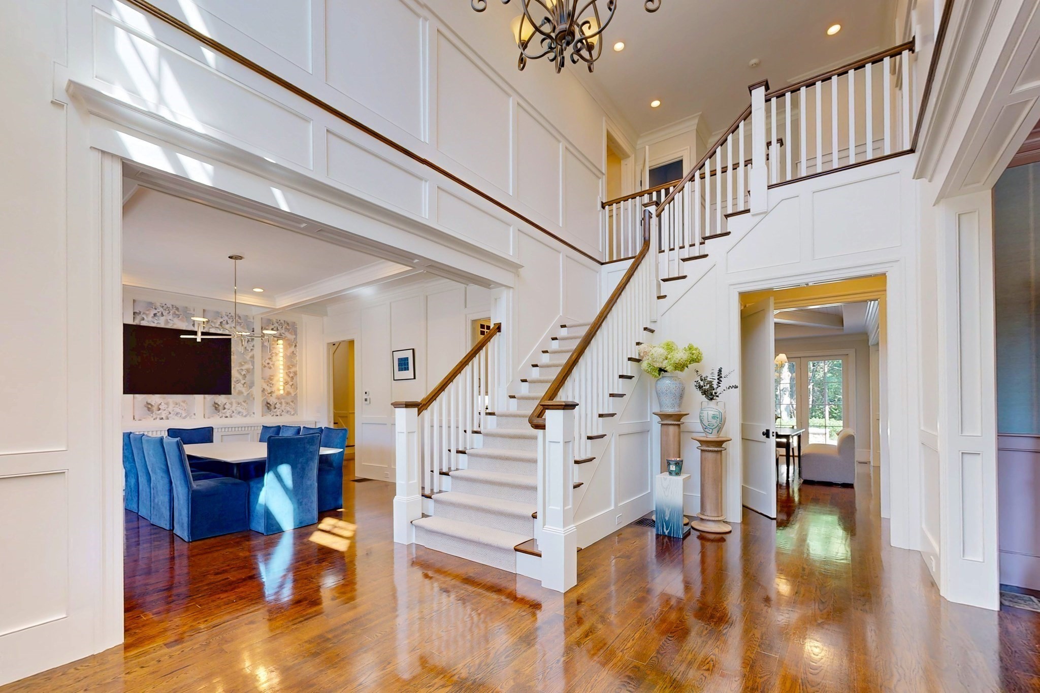 370 Grove Street Needham, MA 02492 - Photo 2 of 39 Gallery Image 2