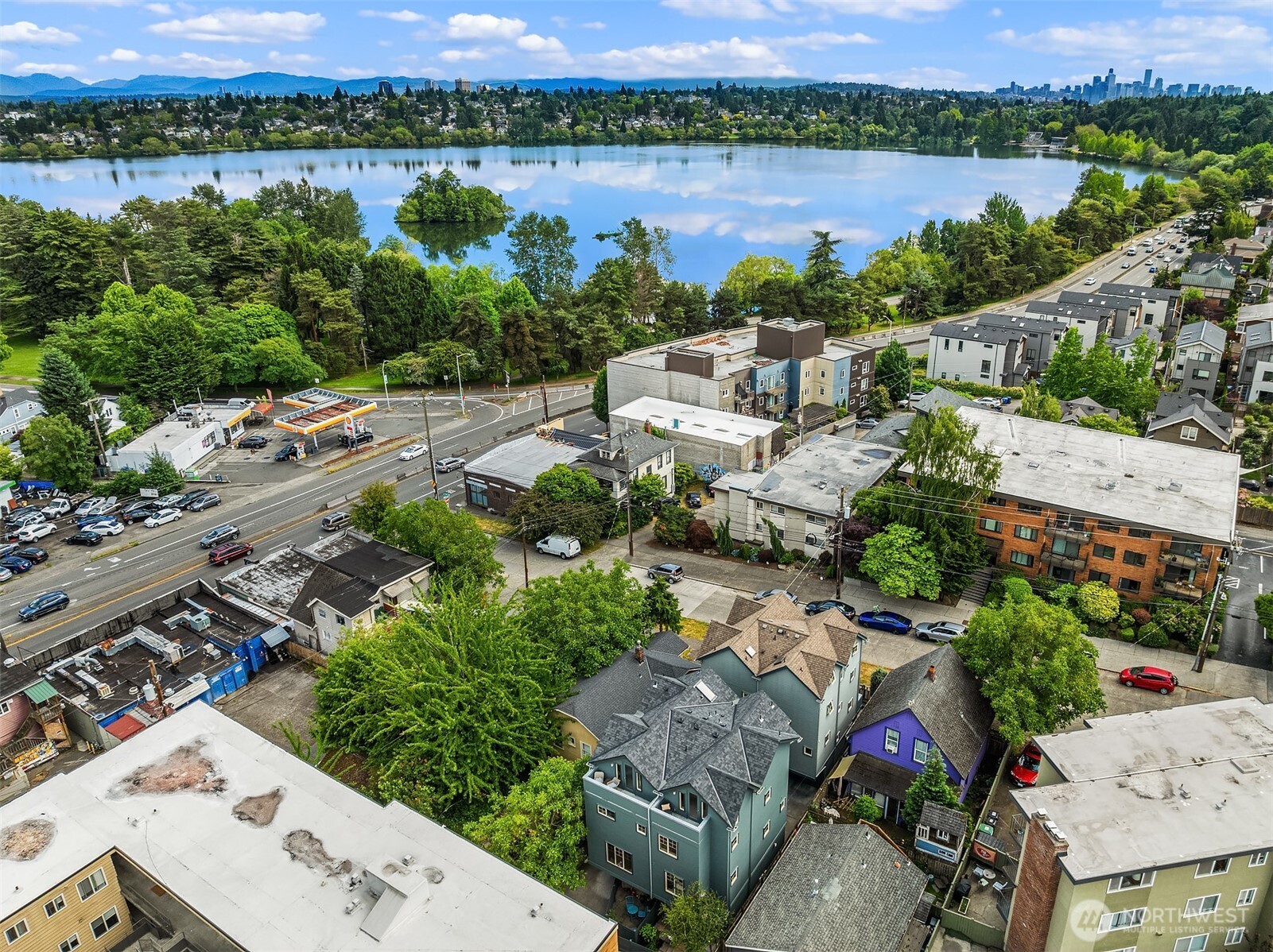 916 North 73rd Street, Unit A Seattle, WA 98103 - Photo 32 of 34