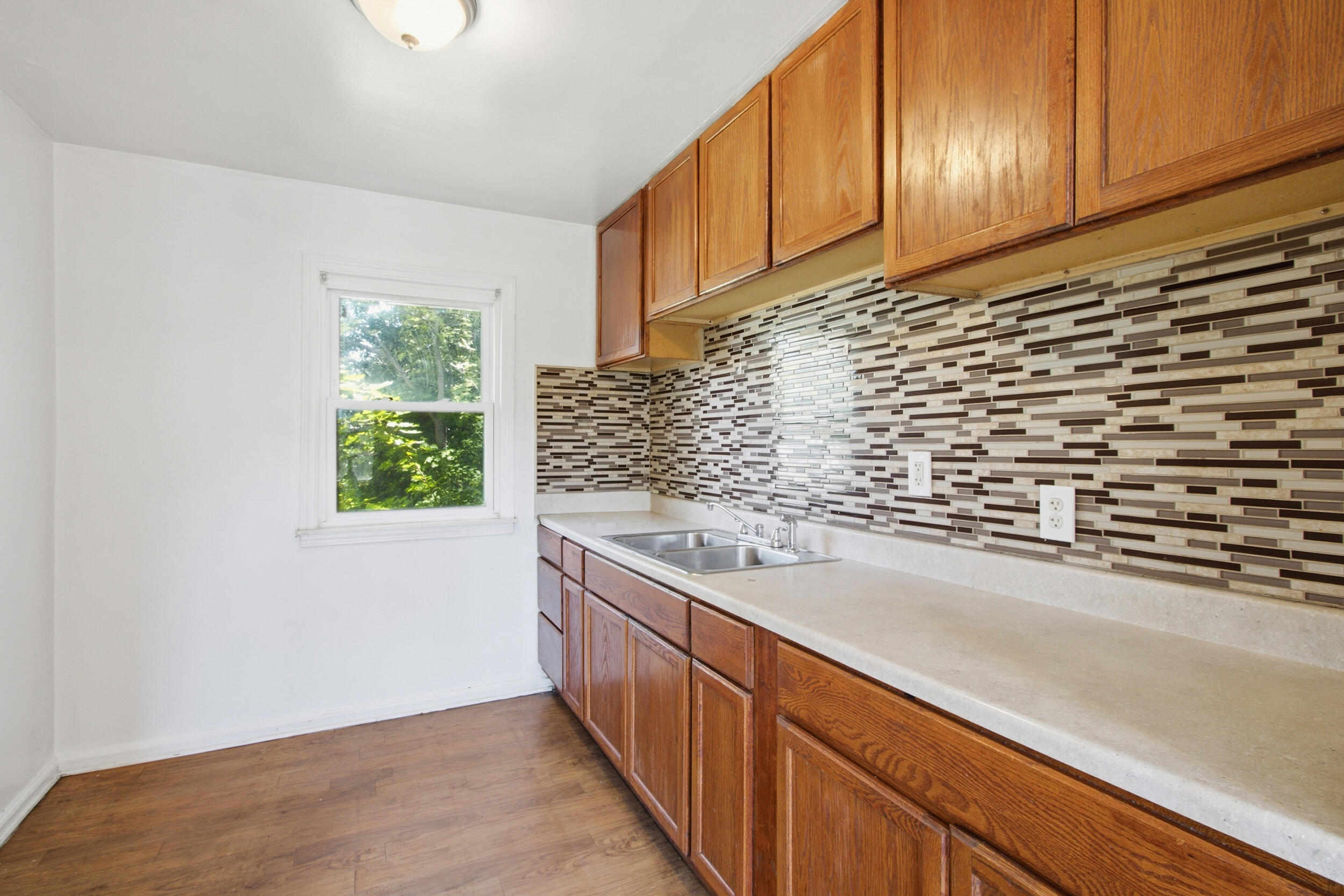 182 Summit Street Pontiac, MI 48342 - Photo 8 of 16 182 summit st-8