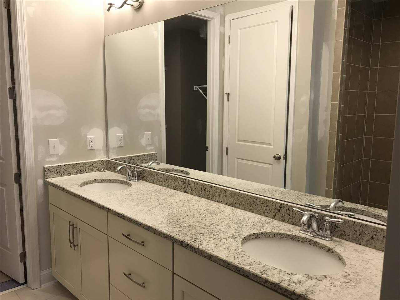 2528 Rambling Creek Road, Unit 22 Apex, NC 27523 - Photo 8 of 28 Master Bath/Spa
