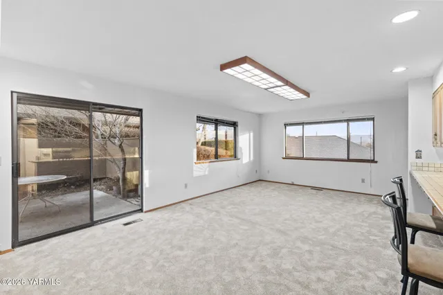 $450,000 | 101 North 48th Avenue, Unit 24B, Yakima, WA 98908