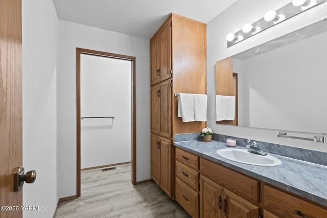 $450,000 | 101 North 48th Avenue, Unit 24B, Yakima, WA 98908