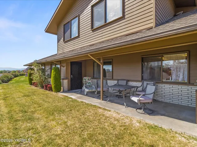 $450,000 | 101 North 48th Avenue, Unit 24B, Yakima, WA 98908