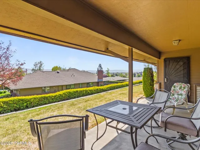 $450,000 | 101 North 48th Avenue, Unit 24B, Yakima, WA 98908