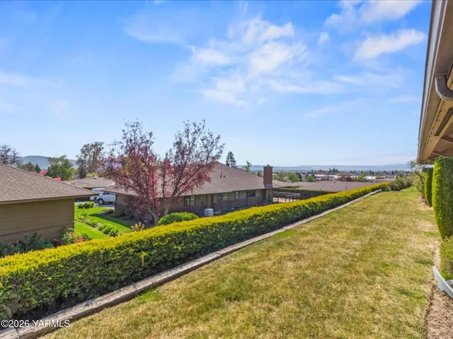 $450,000 | 101 North 48th Avenue, Unit 24B, Yakima, WA 98908
