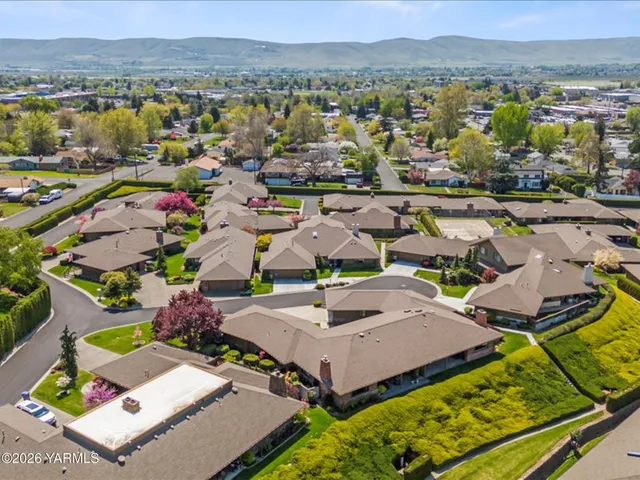 $450,000 | 101 North 48th Avenue, Unit 24B, Yakima, WA 98908