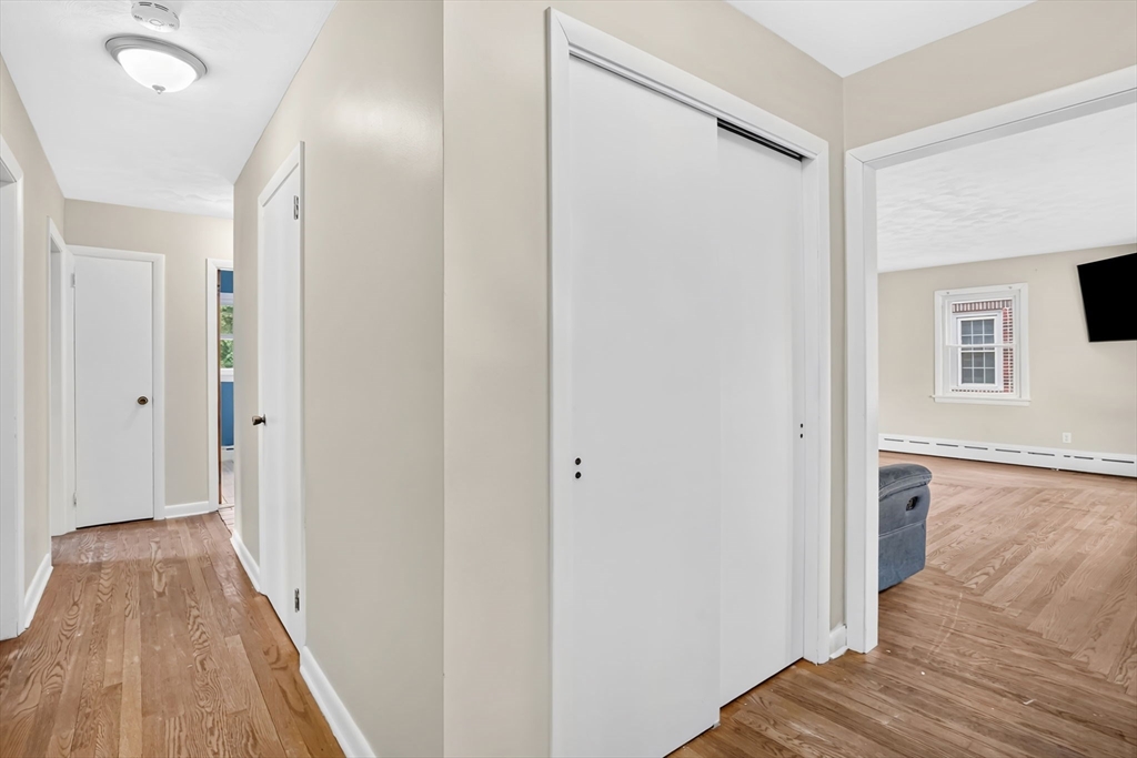 53 Ellerton Street Chicopee, MA 01020 - Photo 23 of 35