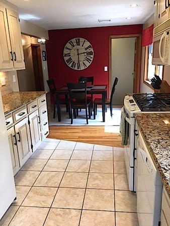 41 7 Star Road Groveland, MA 01834 - Photo 9 of 30 Gallery Image 9