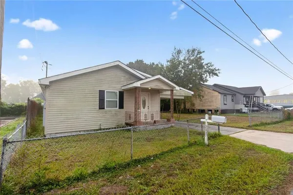 $118,000 | 2037 Licciardi Lane, Violet, LA 70092