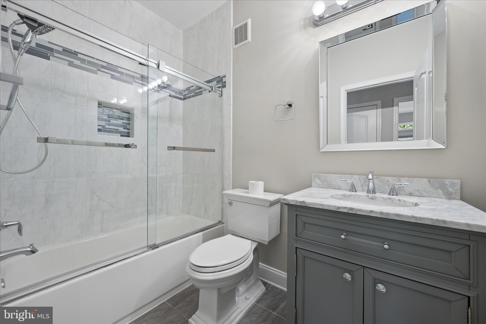 123 Bucksfield Road, Unit 123 Gaithersburg, MD 20878 - Photo 24 of 49 Bathroom