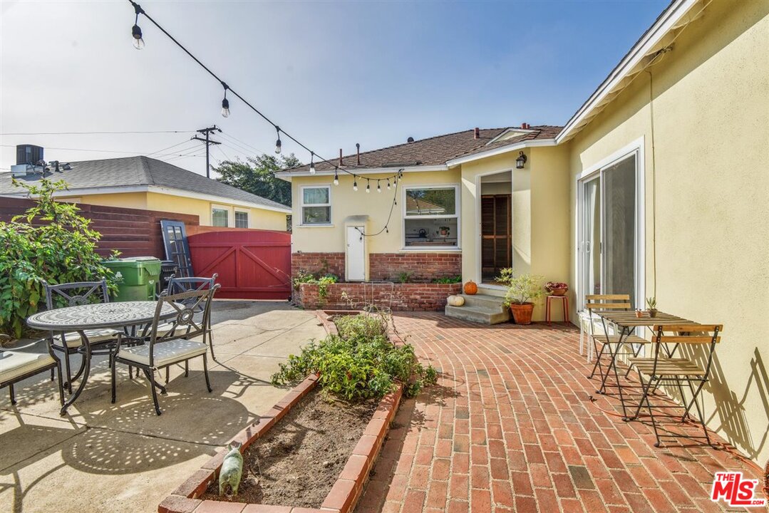 4256 Alla Road Los Angeles, CA 90066 - Photo 3 of 28 Gallery Image 3