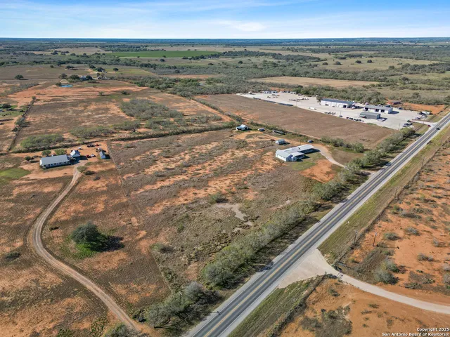 a view of an outdoor space