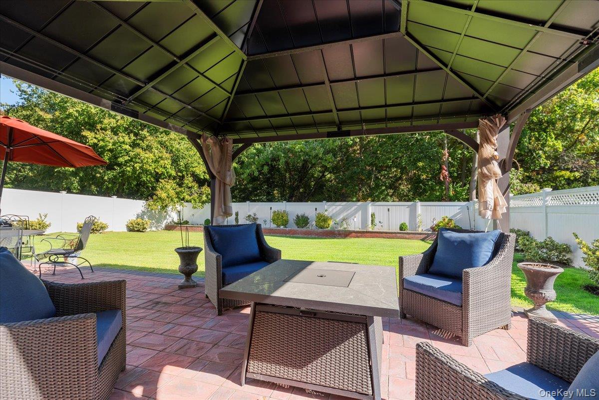 269 Hungry Harbor Road Valley Stream, NY 11581 - Photo 23 of 34 a view of an outdoor sitting area
