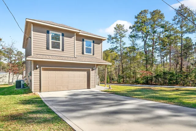 $250,000 | 15678 Holly Drive, Montgomery, TX 77356