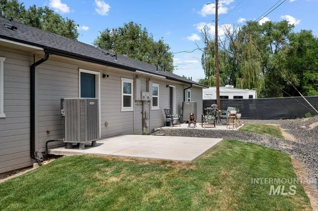 $2,190,000 | 316 North 11th Street, Payette, ID 83661