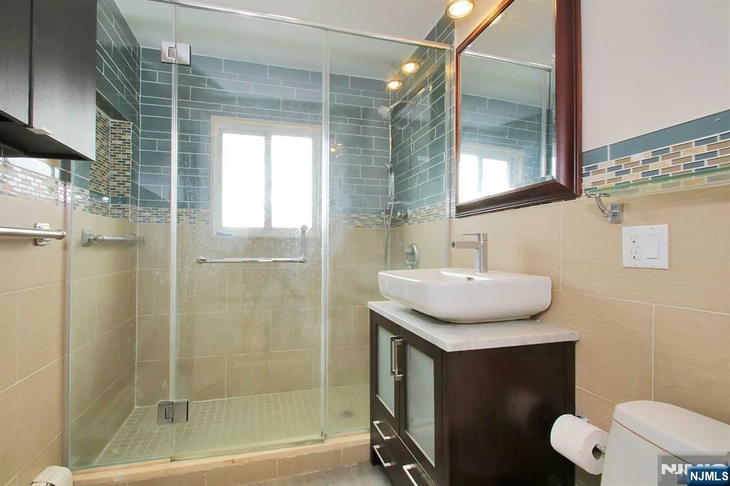 35 A Edgewater Place Edgewater, NJ 07020 - Photo 15 of 23