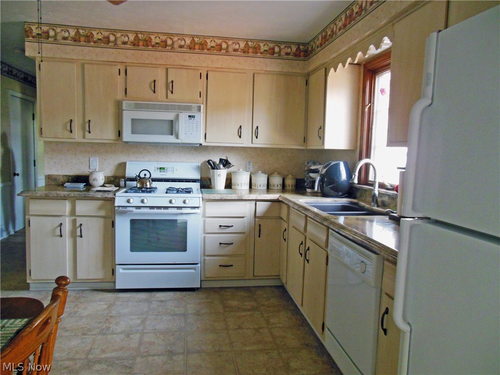 5407 Middle Ridge Road Madison, OH 44057 - Photo 10 of 27 Gallery Image 10