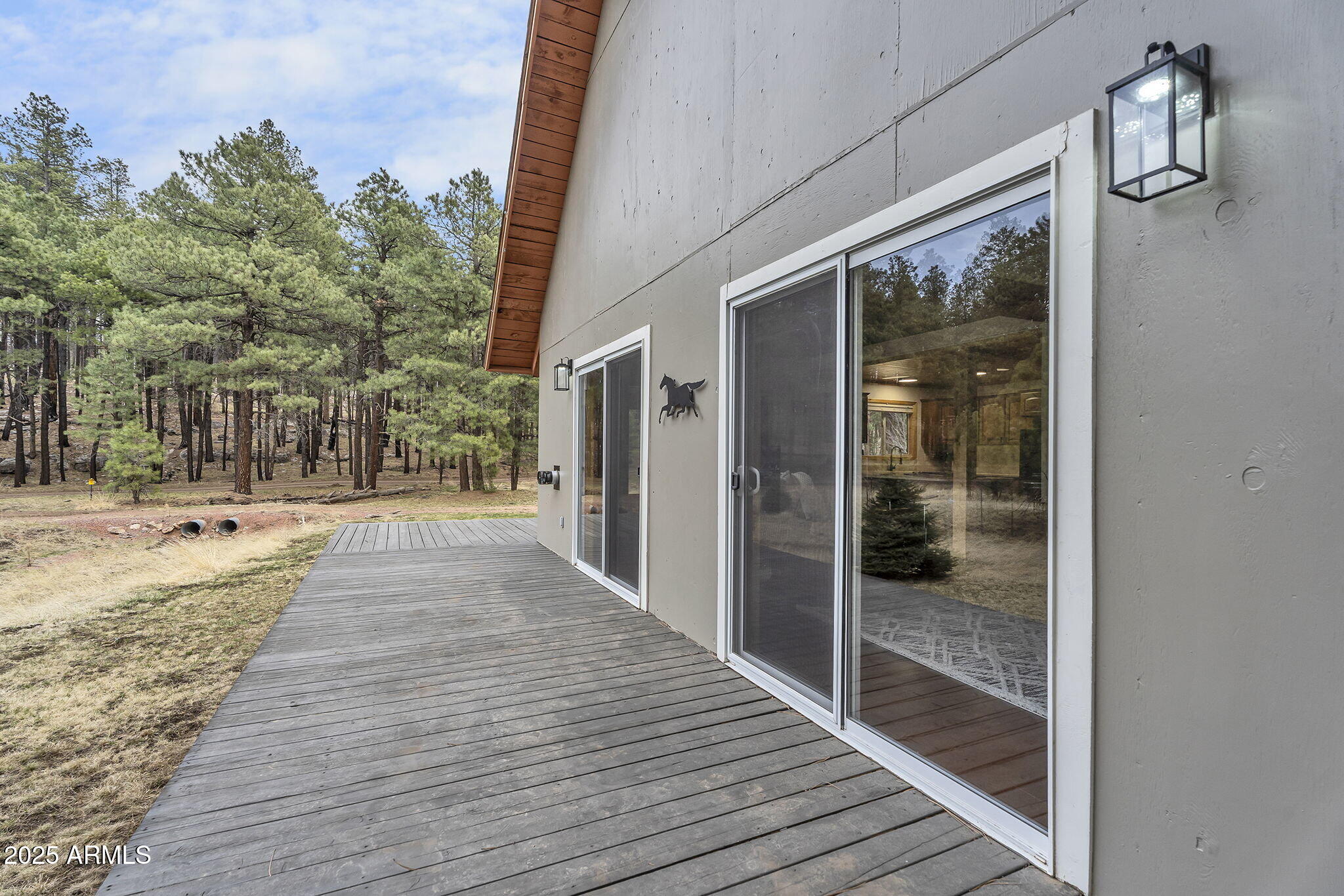 5348 Forest Service 701 Road Happy Jack, AZ 86024 - Photo 28 of 59 a view of a house with a porch