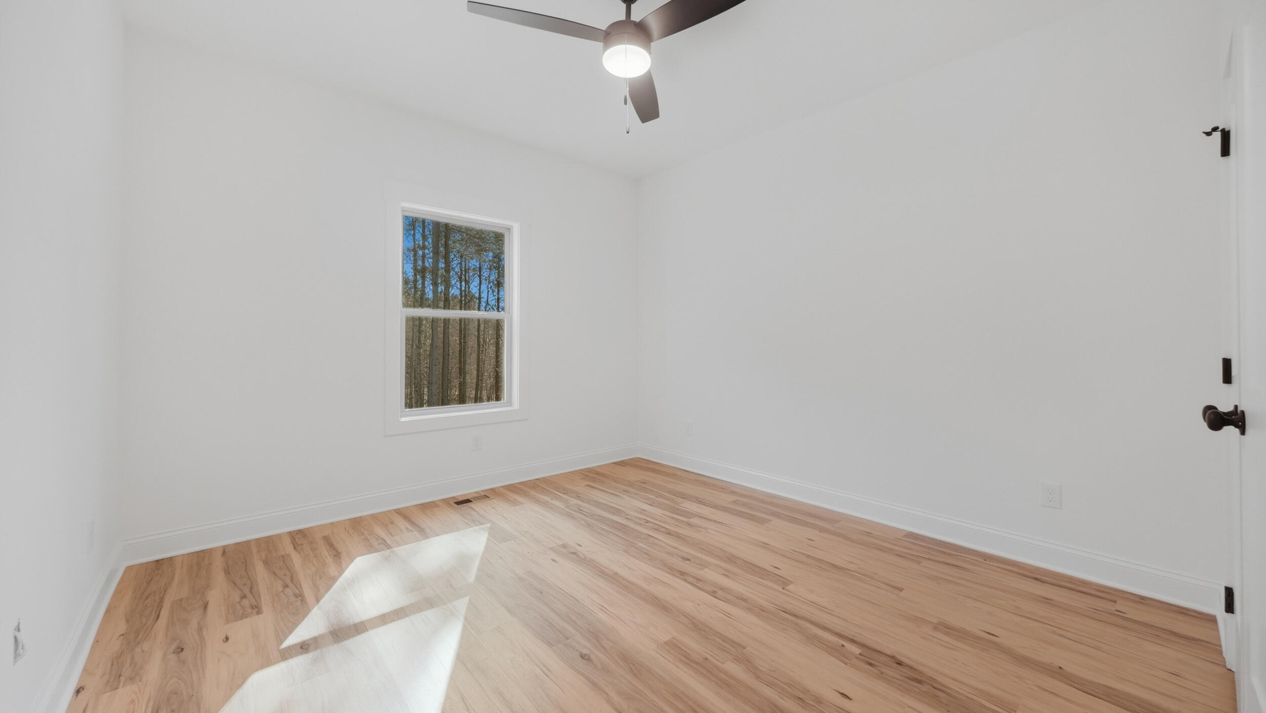 405 Boone Pass Jasper, TN 37347 - Photo 23 of 68 405 Boone Pass-19
