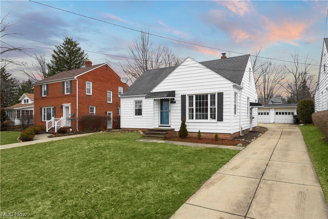 1187 Churchill Road Cleveland, OH 44124 - Photo 2 of 25