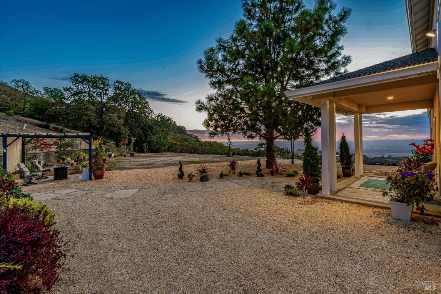 6001 Lichau Road Penngrove, CA 94951 - Photo 13 of 86